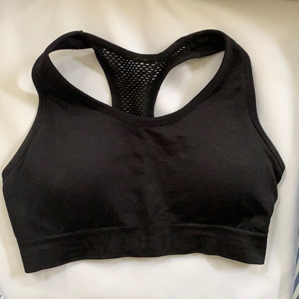 Black sports bra